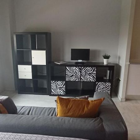 Apartamento Fibes Y Congresos Севиля Екстериор снимка