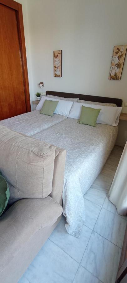 Apartamento Fibes Y Congresos Севиля Екстериор снимка